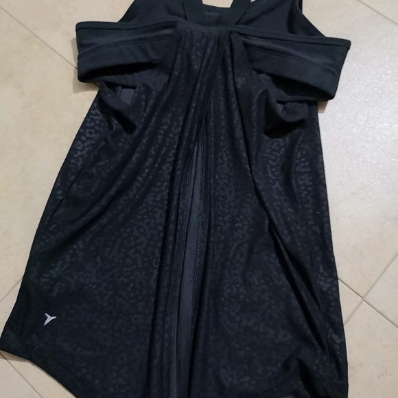 Girls Athletic Top! - Picture 4 of 13